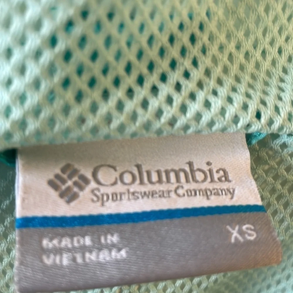 Columbia windbreaker jacket
